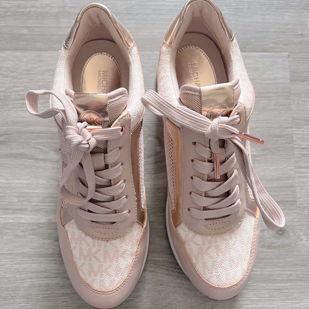 Michael Kors shoes, size 7.5, pale pink and white in color w metallic accents